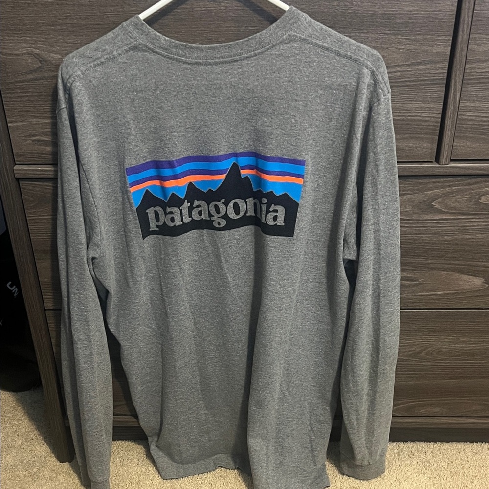Patagonia Men's Long Sleeve Shirt - Gray with Logo
